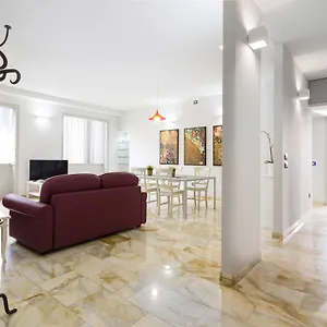 Primopiano - Rg12 Apartment Milan